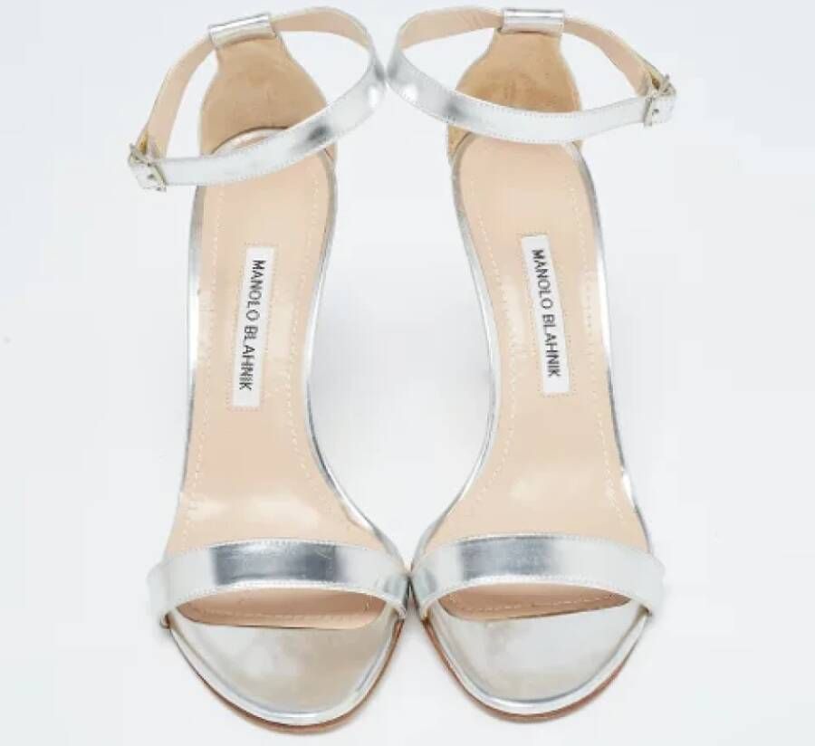 Manolo Blahnik Pre-owned Leather sandals Gray Dames