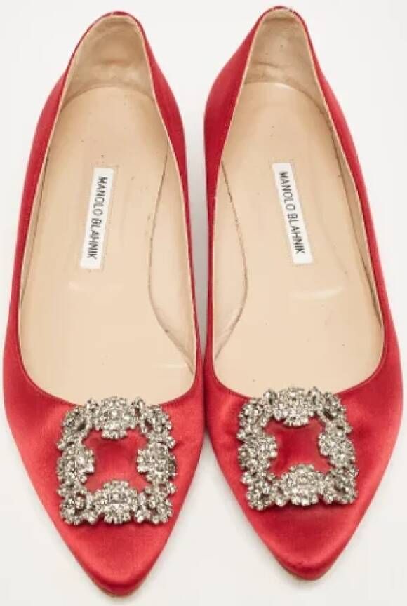 Manolo Blahnik Pre-owned Satin flats Red Dames