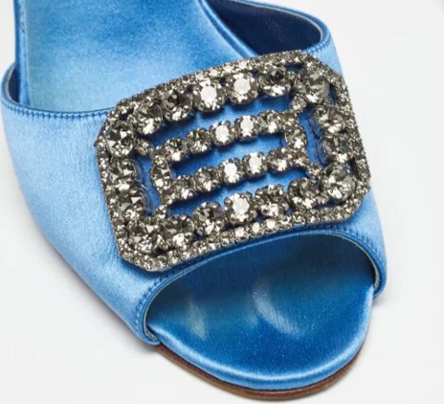 Manolo Blahnik Pre-owned Satin heels Blue Dames