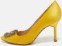 Manolo Blahnik Pre-owned Satin heels Yellow Dames - Thumbnail 2