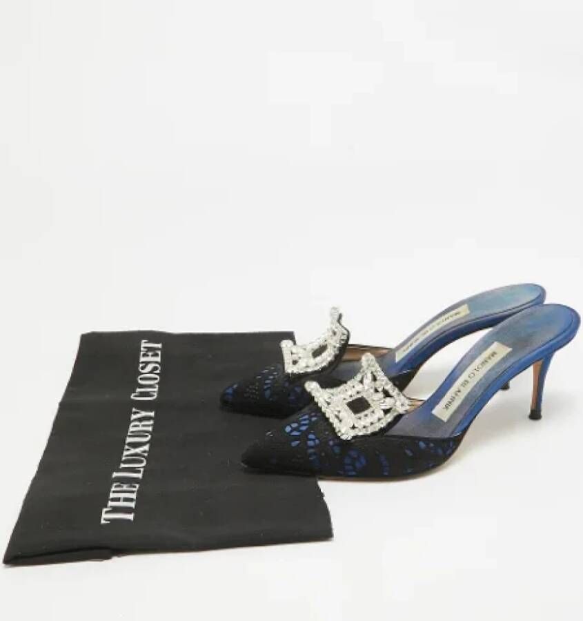 Manolo Blahnik Pre-owned Satin sandals Black Dames