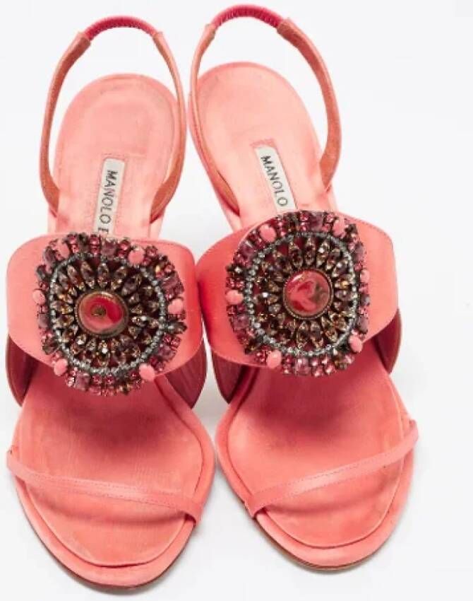 Manolo Blahnik Pre-owned Satin sandals Pink Dames