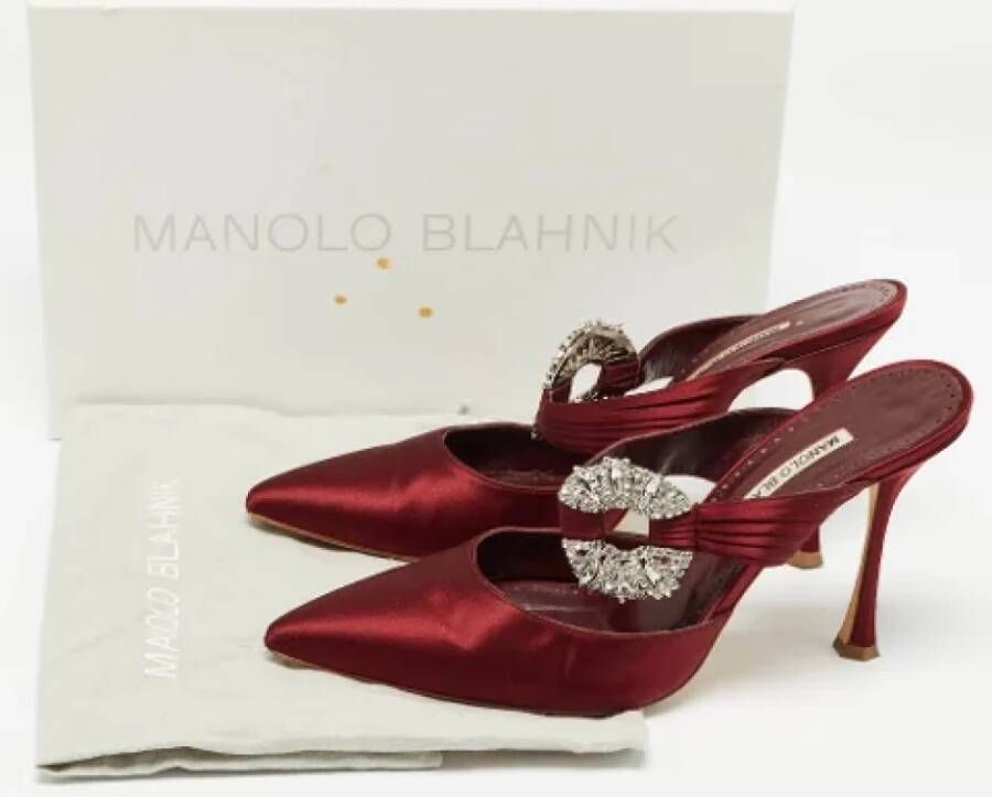 Manolo Blahnik Pre-owned Satin sandals Red Dames