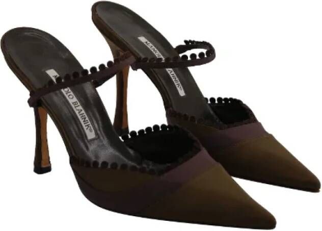 Manolo Blahnik Pre-owned Silk heels Black Dames