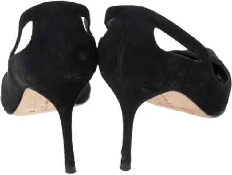 Manolo Blahnik Pre-owned Suede heels Black Dames