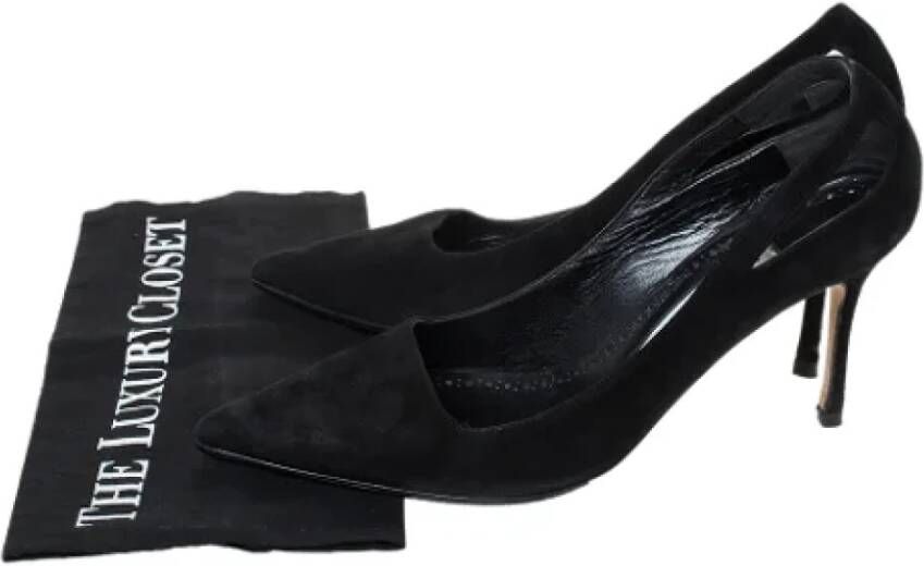 Manolo Blahnik Pre-owned Suede heels Black Dames