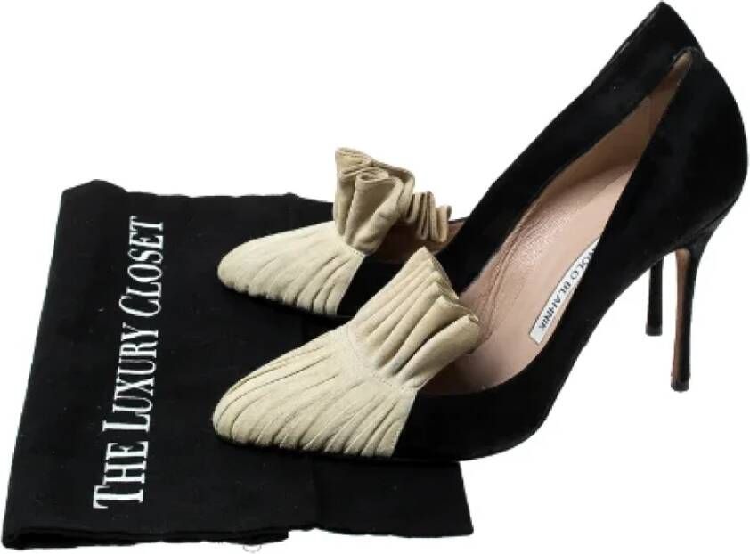 Manolo Blahnik Pre-owned Suede heels Black Dames