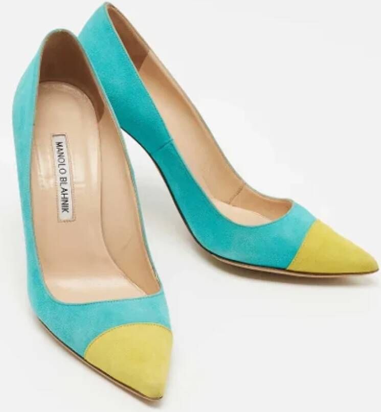 Manolo Blahnik Pre-owned Suede heels Blue Dames