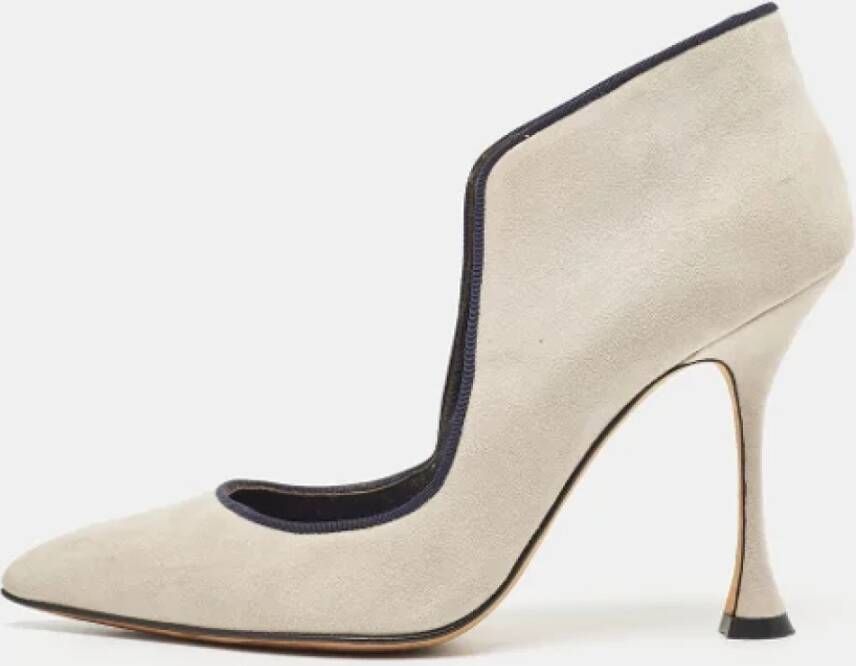 Manolo Blahnik Pre-owned Suede heels Gray Dames