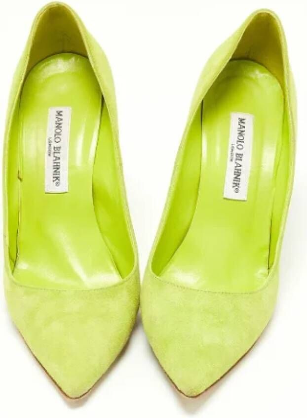 Manolo Blahnik Pre-owned Suede heels Green Dames