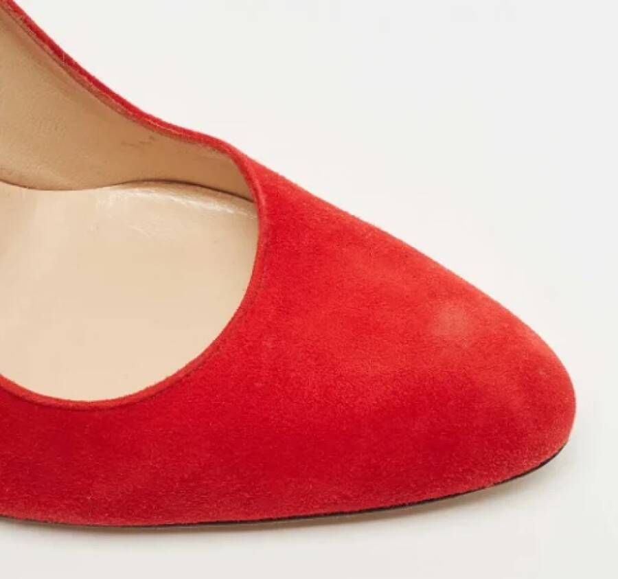 Manolo Blahnik Pre-owned Suede heels Red Dames