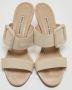 Manolo Blahnik Pre-owned Suede sandals Beige Dames - Thumbnail 3