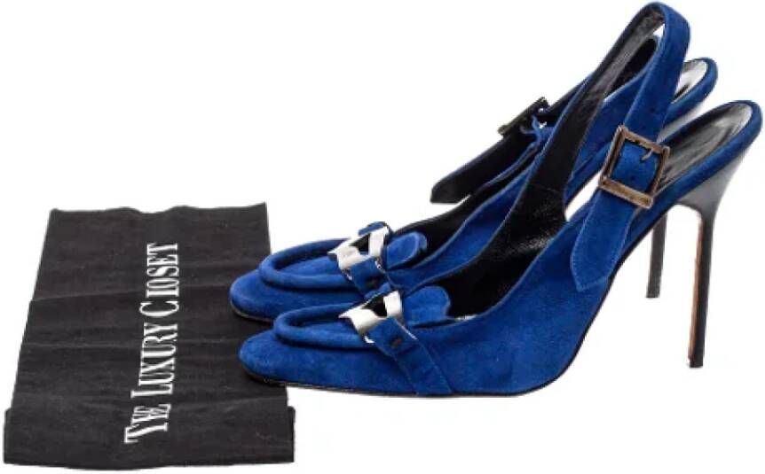 Manolo Blahnik Pre-owned Suede sandals Blue Dames