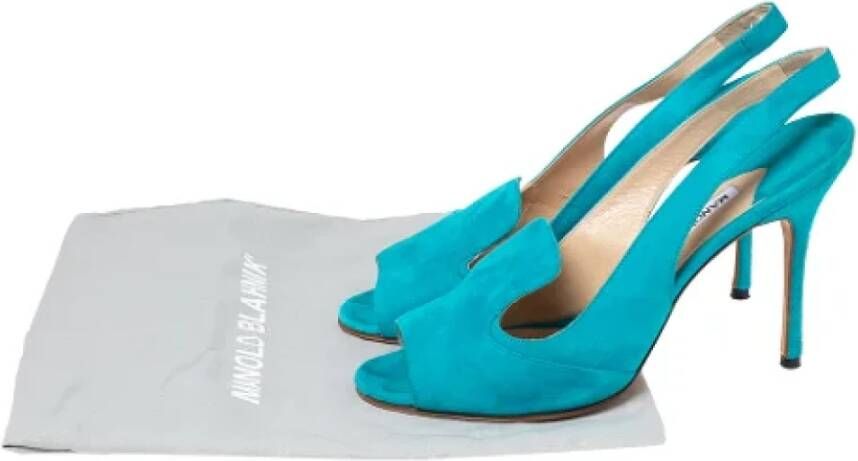 Manolo Blahnik Pre-owned Suede sandals Blue Dames