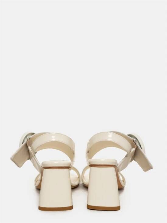 Mara Bini Lakleren Sandaal Beige
