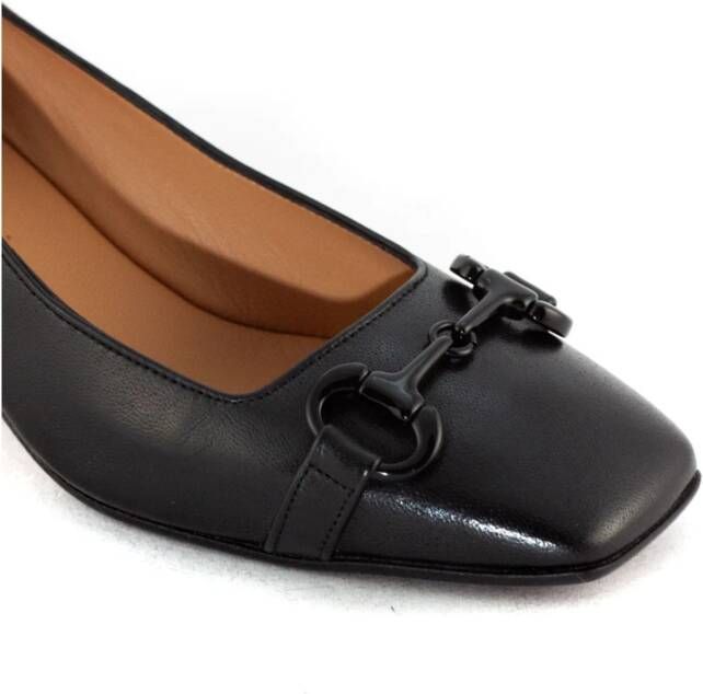 Mara Bini Zwarte leren pumps met puntige neus