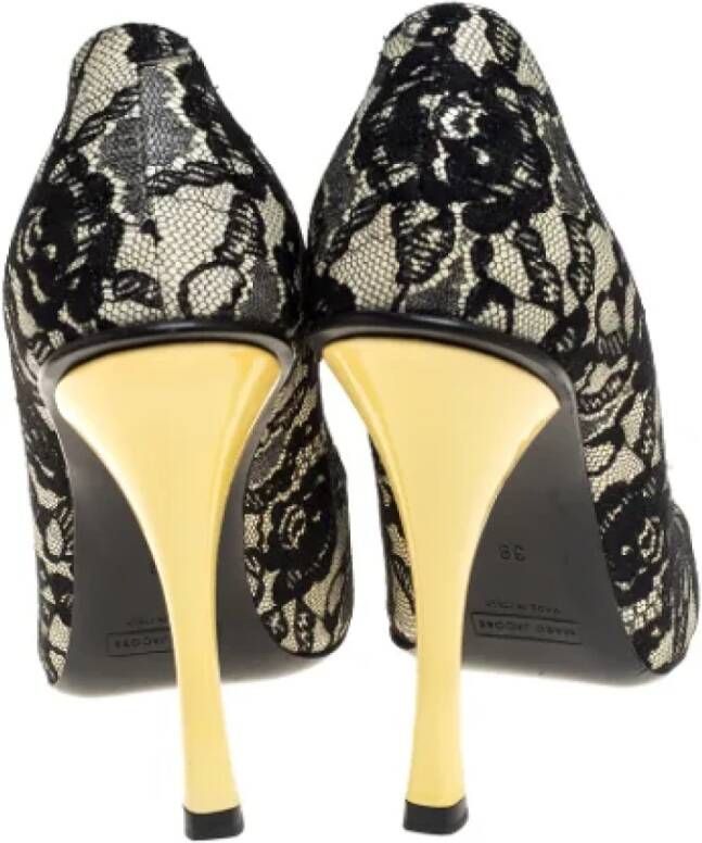 Marc Jacobs Pre-owned Fabric heels Yellow Dames