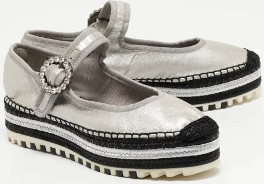 Marc Jacobs Pre-owned Leather flats Gray Dames