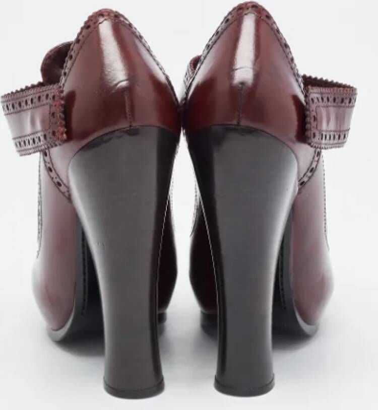 Marc Jacobs Pre-owned Leather heels Red Dames
