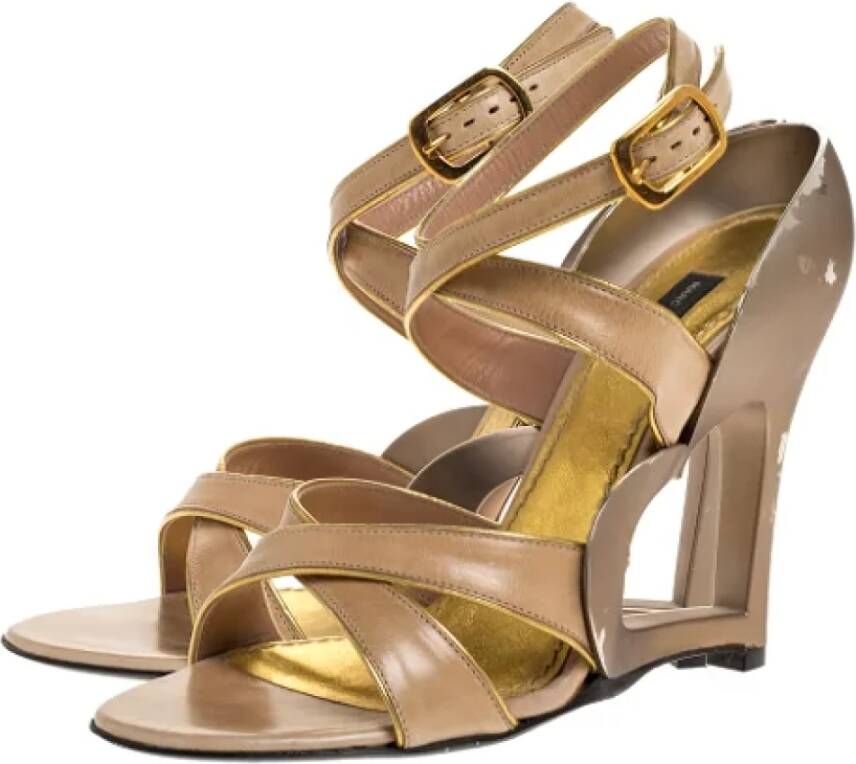 Marc Jacobs Pre-owned Leather sandals Beige Dames