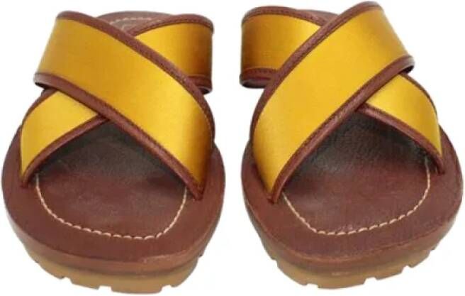 Marc Jacobs Pre-owned Leather sandals Yellow Dames