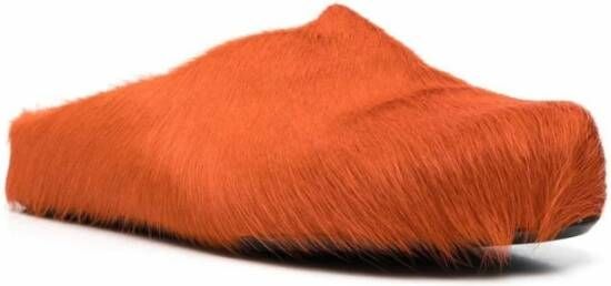Marni Fussbett Sabot slippers met kalfshaar Oranje - Foto 4