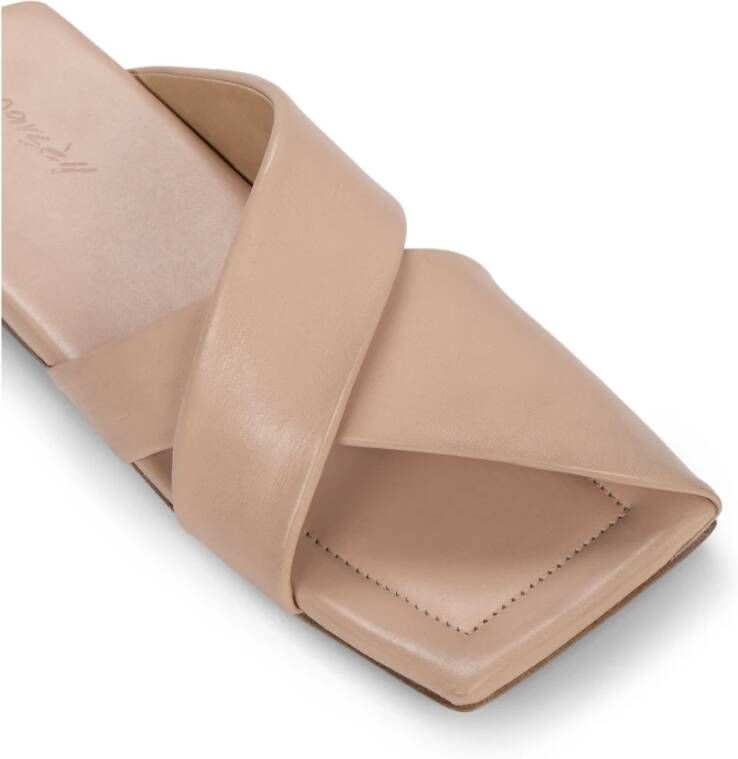 Marsell Roze Leren Kruis Sandalen