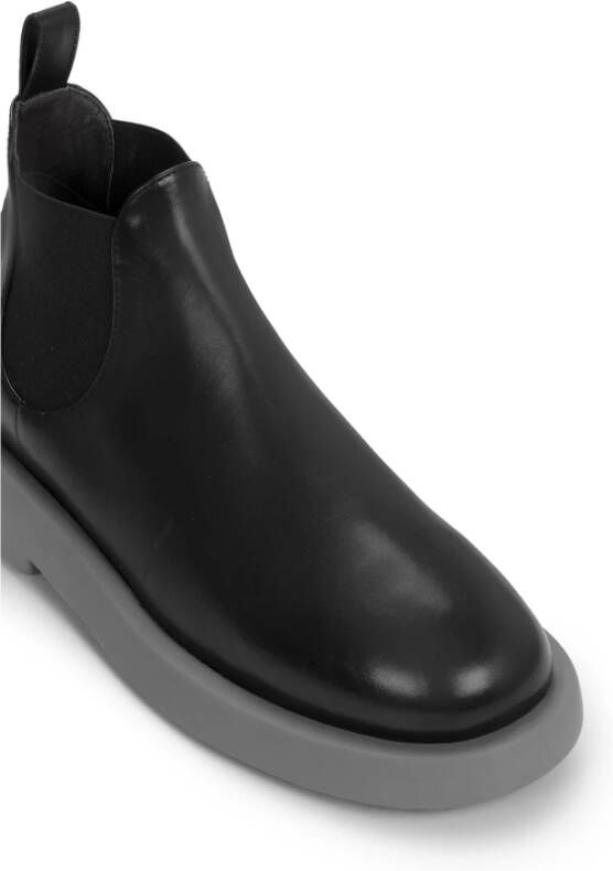 Marsell Zwarte leren Beatles boots in traditionele stijl