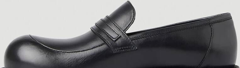 Martine Rose Loafers met Excentrieke Ronde Neus Black Dames