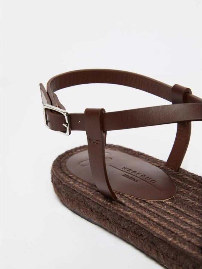 Max Mara Weekend Stijlvolle leren sandalen met zilveren gesp Brown Dames