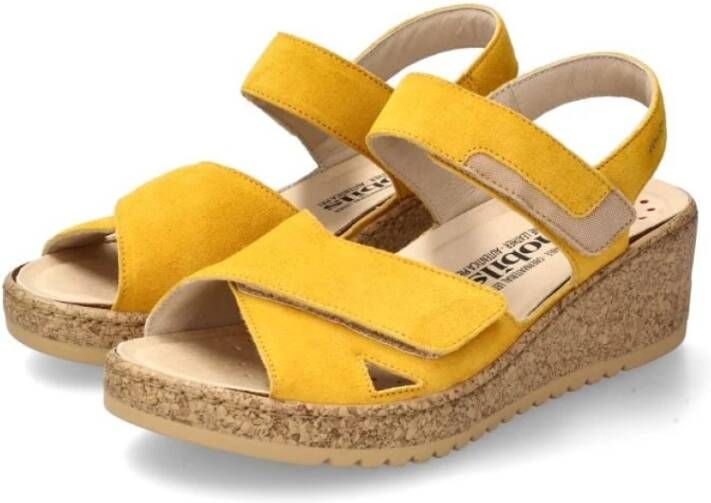 mephisto Brede pasvorm gele sandaal met klittenband Yellow Dames