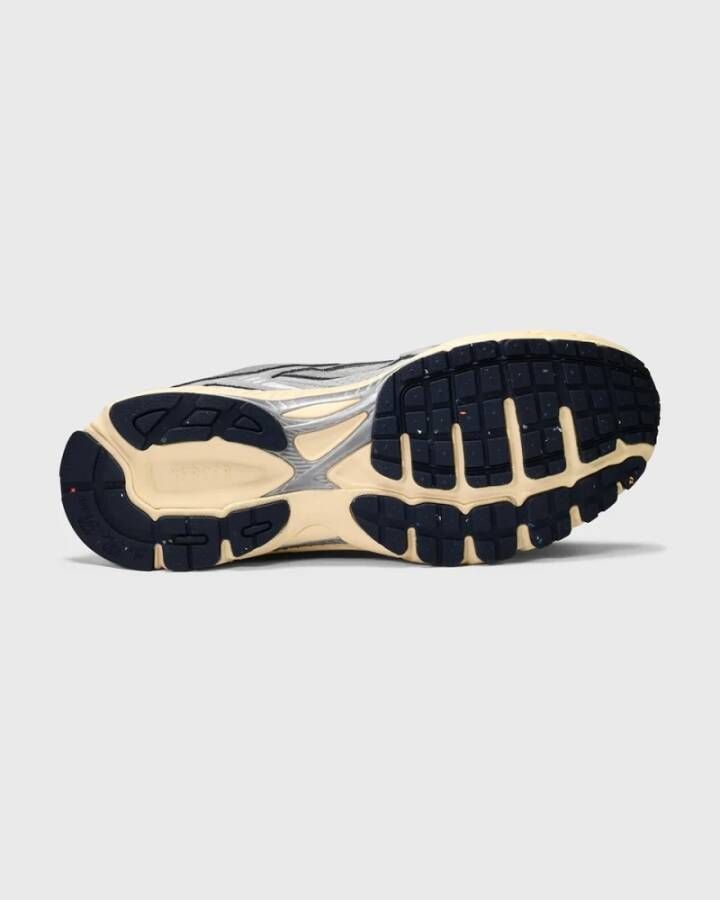 Mercer Amsterdam Vintage Grijze Sneakers