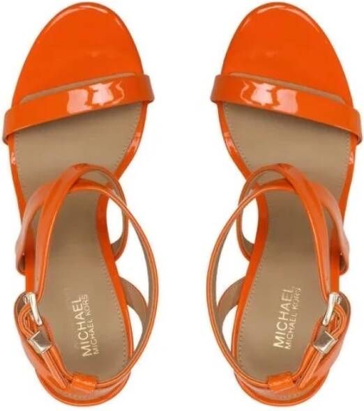 Michael Kors Stijlvolle Sandaal voor Zomer Outfits Orange Dames