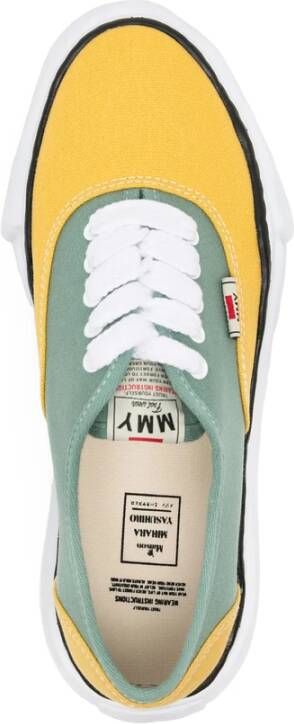 Mihara Yasuhiro Groene canvas sneakers met contrastdetail