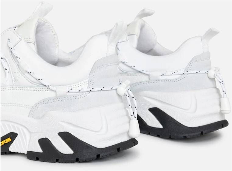 Mikakus Barcelona Tijdloze witte Boom Sneakers