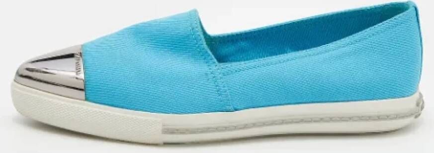 Miu Pre-owned Canvas sneakers Blue Dames