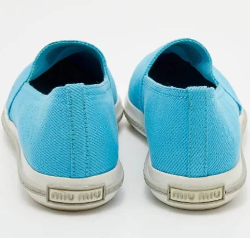 Miu Pre-owned Canvas sneakers Blue Dames