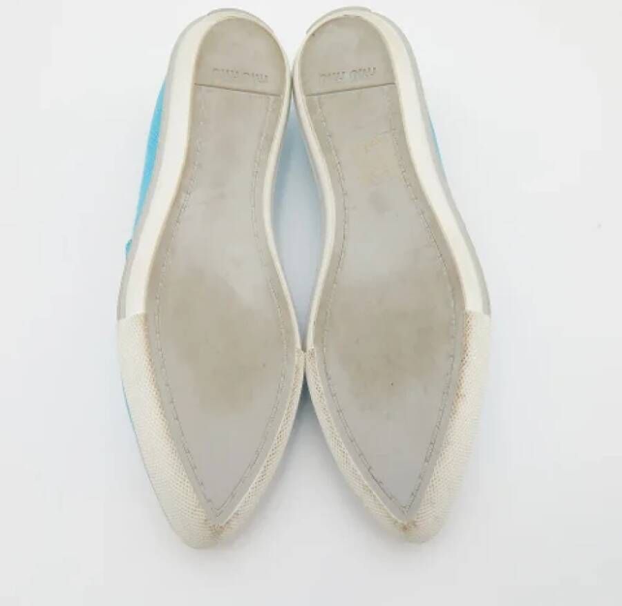 Miu Pre-owned Canvas sneakers Blue Dames