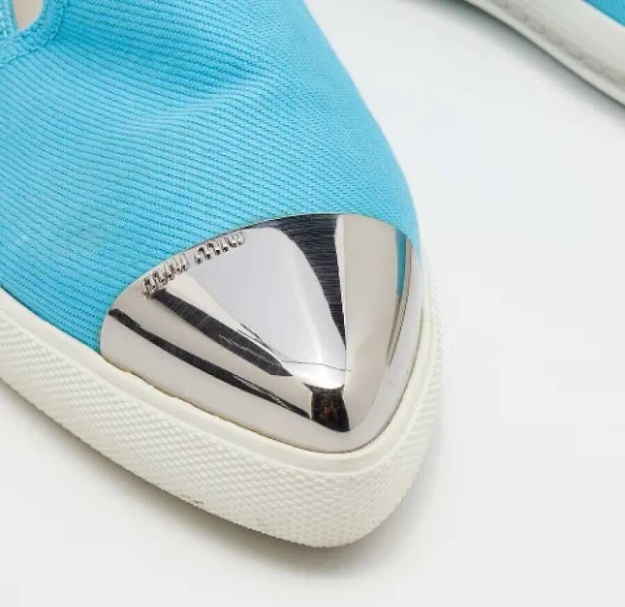 Miu Pre-owned Canvas sneakers Blue Dames