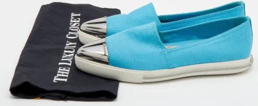 Miu Pre-owned Canvas sneakers Blue Dames