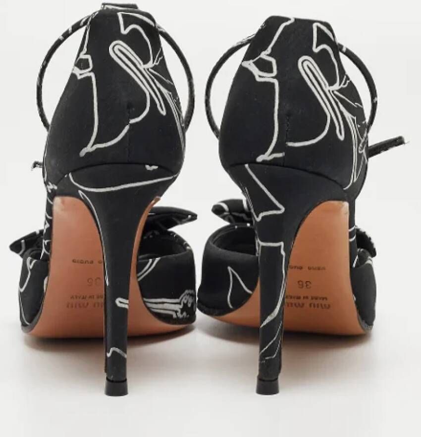 Miu Pre-owned Fabric sandals Black Dames