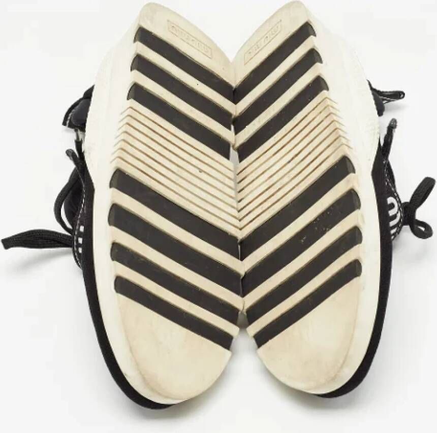 Miu Pre-owned Fabric sneakers Black Dames