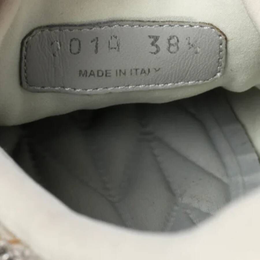 Miu Pre-owned Fabric sneakers Gray Dames