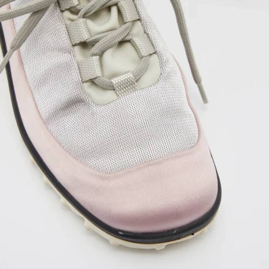 Miu Pre-owned Fabric sneakers Pink Dames