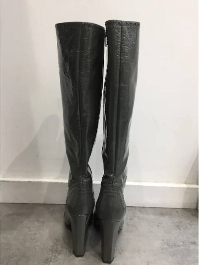 Miu Pre-owned Leather boots Gray Dames