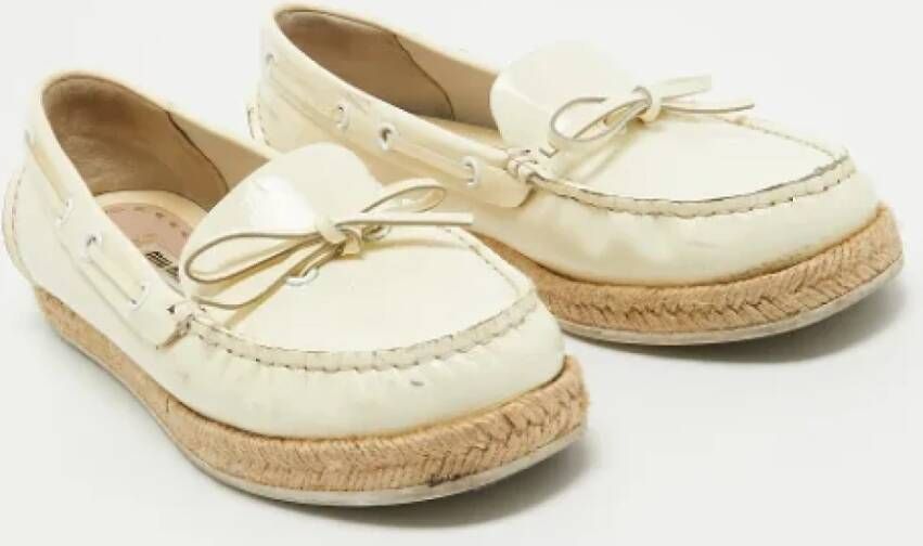 Miu Pre-owned Leather flats Beige Dames