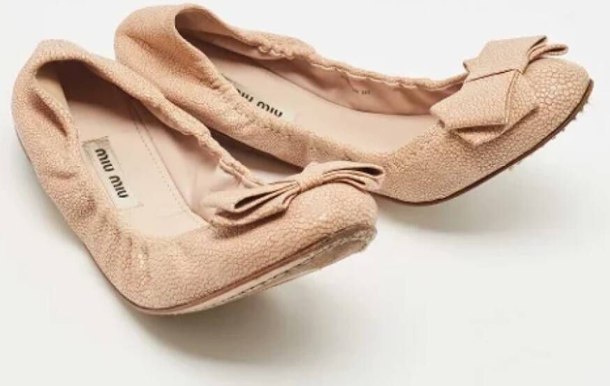 Miu Pre-owned Leather flats Beige Dames