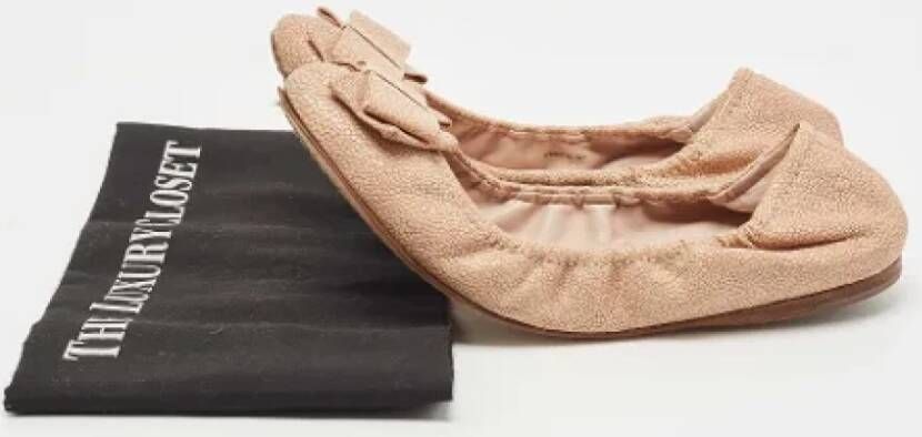 Miu Pre-owned Leather flats Beige Dames