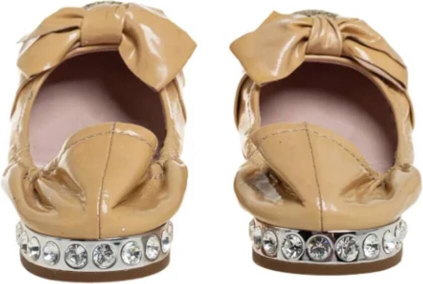 Miu Pre-owned Leather flats Beige Dames