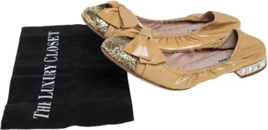 Miu Pre-owned Leather flats Beige Dames